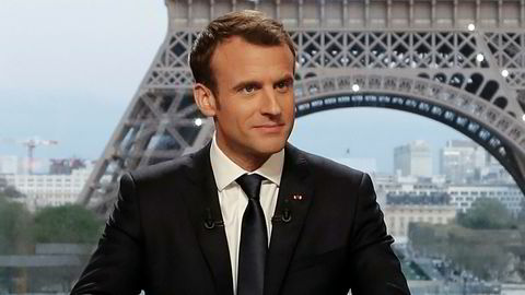 Frankrikes president Emmanuel Macron snakket om rakettangrepet i Syria i et tv-intervju søndag.
