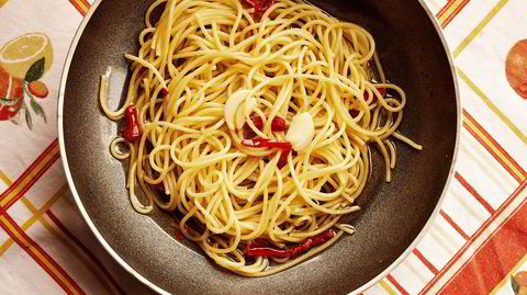 Al aglio et olio. Det går fort og dufter herlig når hvitløk freser i din beste olivenolje.