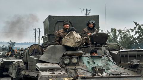 En ukrainsk stridsvogn i Kharkiv på mandag.
