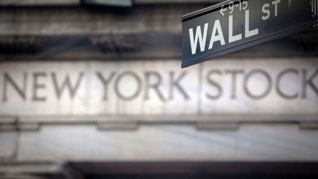 I giganti della tecnologia hanno trascinato Wall Street al ribasso, un notevole calo per i principali indici in vista dell’annuncio del tasso di interesse della prossima settimana