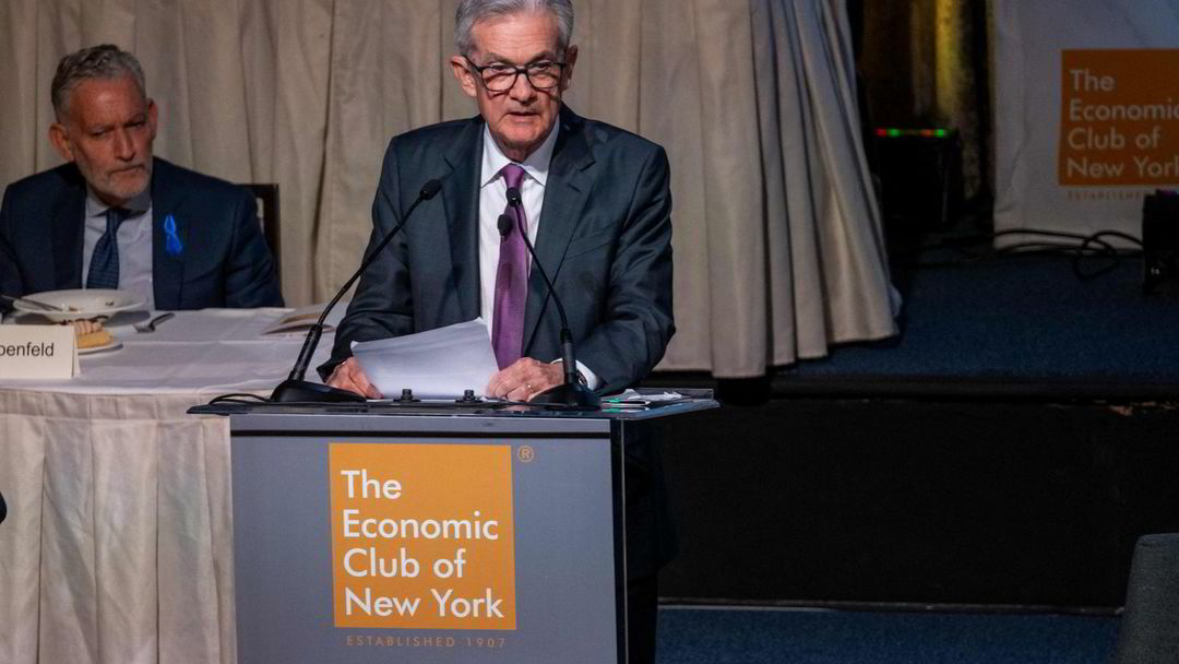 Wall Street declines during Powell’s speech – Fed Chairman believes that monetary policy today is not too tight