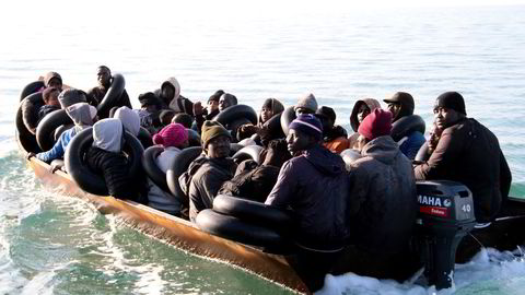 Migranter fra det sørlige Afrika ble stanset av Tunisias kystvakt i april i år.