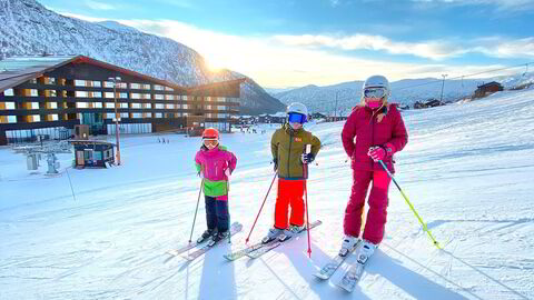 Myrkdalen Fjellandsby (bildet) vil sammen med Voss og Geilo få 200 britiske skiturister hver uke fra neste vintersesong.