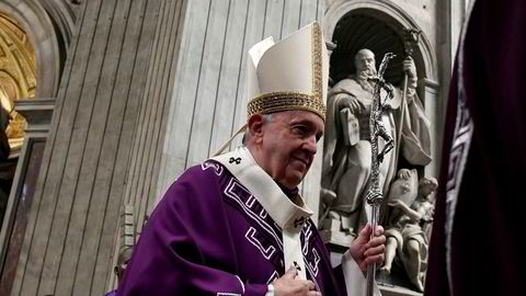 Pave Frans under messen i Vatikanet søndag.