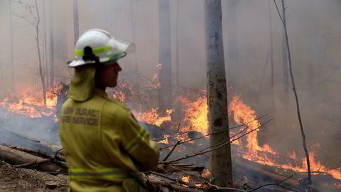 Brannvesenet i delstaten New South Wales opplyser mandag at de har kontroll på den enorme brannen i Gospers Mountain nordvest for storbyen Sydney. Brannen har vært ute av kontroll i nær tre måneder.
