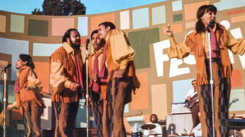 The 5th Dimension blandet psykedelisk soul og pop, og toppet Billboard-listen med «Aquarius/Let the Sunshine In» i 1969. Her på scenen under Harlem Cultural Festival, fra dokumentarfilmen «Summer of Soul».