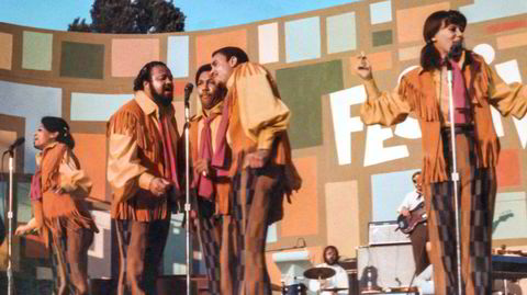 The 5th Dimension blandet psykedelisk soul og pop, og toppet Billboard-listen med «Aquarius/Let the Sunshine In» i 1969. Her på scenen under Harlem Cultural Festival, fra dokumentarfilmen «Summer of Soul».