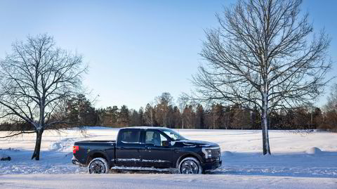 Ford F 150 Lightning på norsk vinterøvelse.