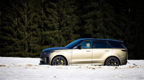 Range Rover Sport SV Edition One vekker berettiget oppsikt med sin «Carbon Bronze Matt»-lakk.