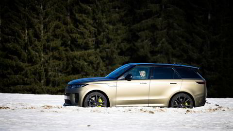 Range Rover Sport SV Edition One vekker berettiget oppsikt med sin «Carbon Bronze Matt»-lakk.