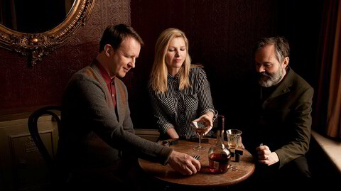 Det begynner å dra seg mot jul, her ved Bob Stanley (fra venstre), Sarah Cracknell og Pete Wiggs fra vidunderlige Saint Etienne.