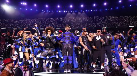 Det var ikke bare Kansas City Chiefs som vant Super Bowl i Las Vegas forrige helg. Artistene Ludacris (fra venstre, med mikrofon), Usher, Lil Jon og Will.i.am sto også igjen som vinnere etter pauseshowet.