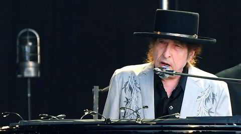 Bob Dylan runder 80 år, men evner fortsatt å forbløffe, som da han utga et av fjorårets mest bejublede album. Her fra en London-konsert i 2019.