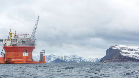 Goliat-plattformen er spesialkonstruert for tøffe forhold i Barentshavet. Her ved Hammerfest.