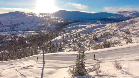 Hallingdals snøkledde fjell vil snart befinne seg i Buskerud fylke igjen.