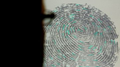 Den profilerte aksjonæren som skal ha villedet markedet om Fingerprint Cards går under nettaliaset «Crowhater».