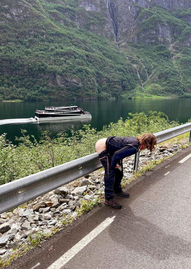Fotograf Helge Skodvins postkort fra den norske sommeren