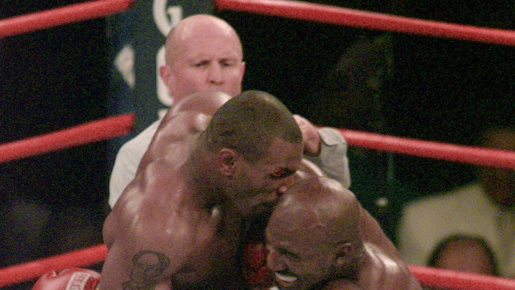 DNs helgequiz, uke 38: Hvem bet Mike Tyson en del av øret av i en boksekamp?