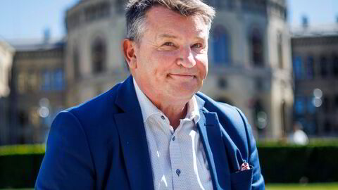 Srtortingskandidat Tor Mikkel Wara ut mot næringslivetfor å både ville ha skattelette og subsidier.