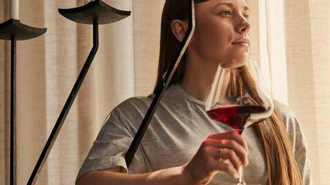 Mersmak. Du trenger ikke drikke oftere, bare smak mer når du først drikker, oppfordrer kokk og sommelier Thea Engvik til de som ønsker å bli bedre på vin uten å gjøre det til en levevei.