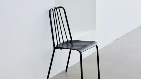 Grorudstolen. Det nystartede møbelmerket Objekt presenterer sin oppdaterte versjon av Hans Brattruds klassiker fra 1958 under årets møbelmesse i Milano.