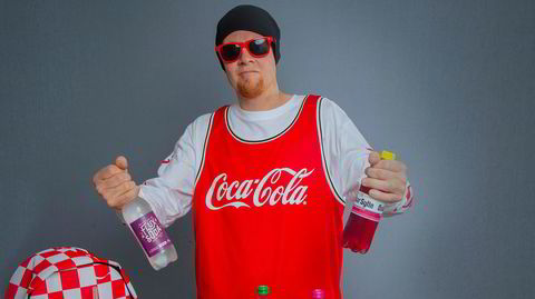 Detaljert. Brusmerker kommer og går, men det røffe merket Urge overlever det meste. Dette er bare én av temaene bruskjenner og rapper Oral Bee tar for seg i sin detaljerte mineralvannbok.