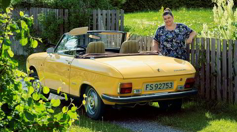 Mitt kjøretøy med Tonje Ofstad-Pettersen og hennes Peugeot 304 Cabriolet.