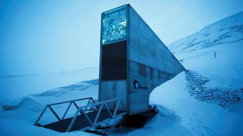 På Svalbard ligger verdens største sikkerhetslager for frø. I 2016 førte ekstremregn til at store mengder vann trengte inn i inngangen.