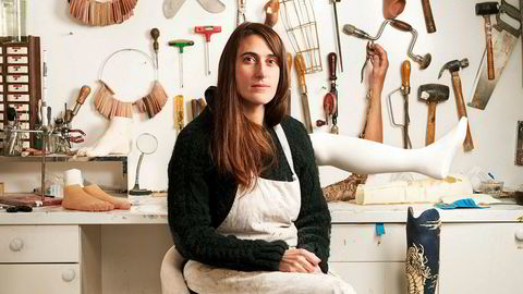 Armer og ben. Sophie de Oliveira Barata lager kunstneriske proteser som personer med alle lemmer i behold spøker med at de ønsker seg.