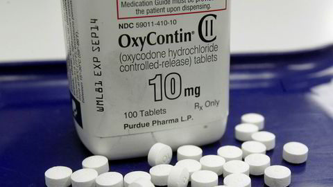 I 2007 erklærte flere ledere i konsernet som eier Purdue Pharma, seg skyldige i å gi misvisende informasjon om farene for avhengighet ved bruk av OxyContin.