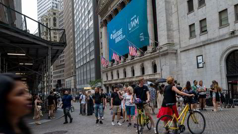 Børsene er fortsatt ventet å være volatile denne sommeren. Her fra Wall Street på Manhattan i New York.