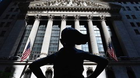 De ledende indeksene på Wall Street stiger solid fredag.