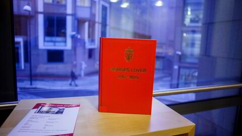 Taushetsklausuler hindrer ikke offentlig innsyn eller kan ikke håndheves som begrensning i den ansattes ytringsfrihet, ifølge advokater.
