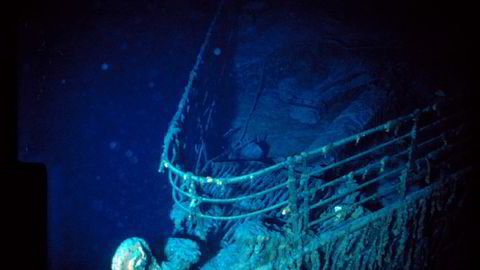 Vraket av Titanic ligger på 3800 meters dyp nord i Atlanterhavet.