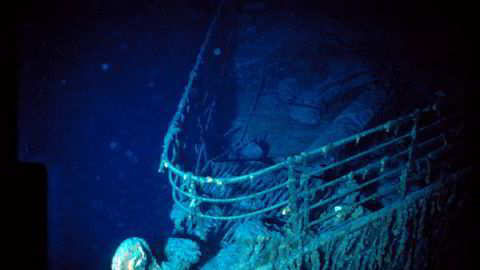 Vraket av Titanic ligger på 3800 meters dyp nord i Atlanterhavet.