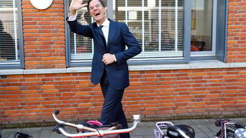 Mark Rutte, the Dutch prime minister, is among those warning Europe must not «throw the baby [out] with the bathwater» as it attempts to concoct a convincing response to America’s legislation. «The idea of jumping to a sort of race to the bottom on state aid is not to our liking, because one of the most successful things in the European Union since 1957 is the internal market,» he tells the FT.