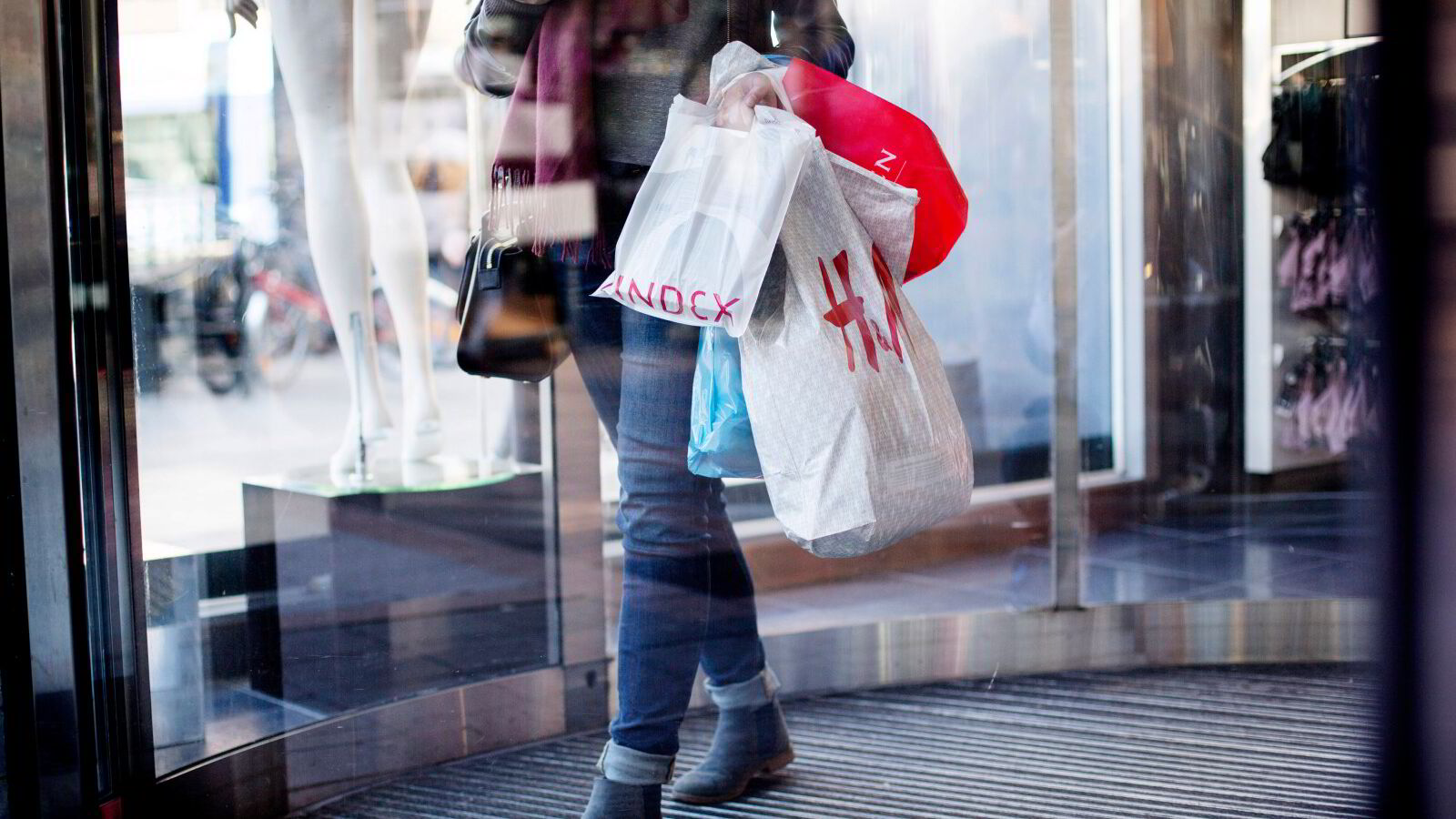 Shoppehopp i juli etter to turbulente måneder