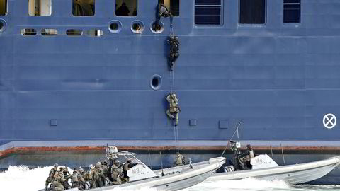 Beredskapstroppen, som er innsatsstyrke i antiterroroperasjoner, baserte seg på Forsvarets rib-båter under øvelsen Tyr i fjor høst. Politiets egne båter er utslitt og tatt ut av tjeneste.