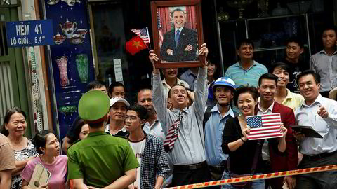 Vietnam er en av de raskest voksende økonomiene i verden og er blitt en viktig alliert av USA – over 40 år etter Vietnamkrigen. President Barack Obama ble ønsket velkommen til Vietnam i år. Nå privatiseres statsselskaper for å redusere gjeld og gjøre selskapene konkurransedyktige.