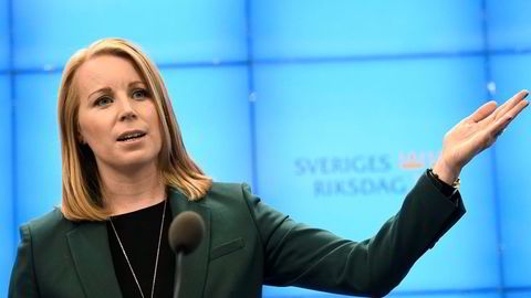 Stefan Löfven får støtte fra Annie Lööf og Centerpartiet, og redder trolig jobben som statsminister.