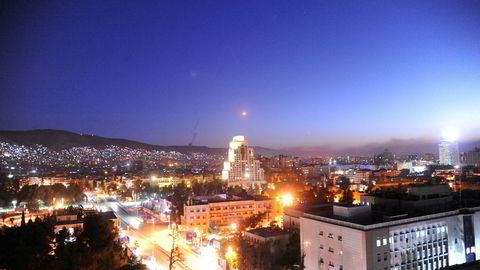 En missil krysser himmelen over Syrias hovedstad, Damaskus i natt.