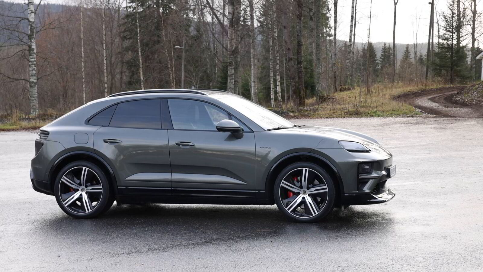 – Det er umulig å ikke bli glad  i den nye Porsche Macan