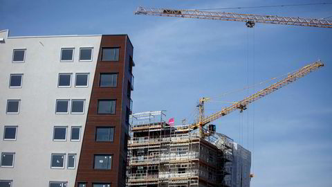Tolvmånedersveksten i utlån fra banker og kredittforetak steg til 6,0 prosent ved utgangen av august, opp fra 5,7 prosent forrige måned.