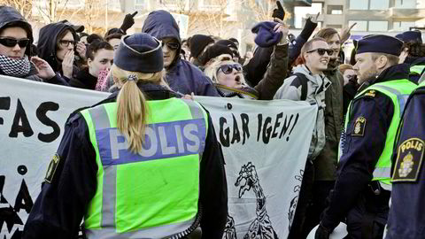 I populistenes fryktpolitikk blir spesielt Sverige med sin tradisjonelt liberal asyl- og innvandringspolitikk fremstilt som en dystopi. Her fra en demonstrasjon i Malmø der den nederlandske partilederen Geert Wilders deltok på et møte i regi av svenske Tryckfrihetsförbundet.