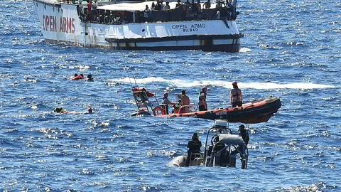 Dersom ingen gjennomfører redninger på Middelhavet, vil båter synke og mennesker drukne. Ruten fra Libya til Italia/Malta er i dag verdens dødeligste. Andelen som dør er nesten doblet fra i fjor, selv om antall døde har gått ned, skriver Karine Nordstrand, styreleder i Leger Uten Grenser.
