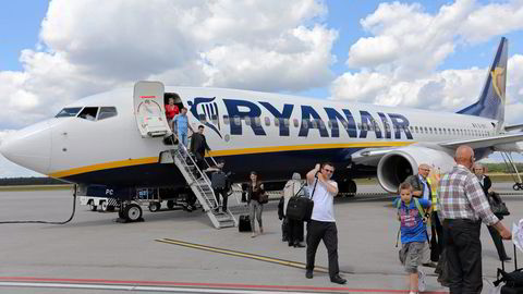 Ryanair kan ikke gjennomføre en flytting fra Rygge til Gardermoen i stor skala før tidligst neste år. Foto: REUTERS/Franciszek Mazur/Agencja Gazeta
