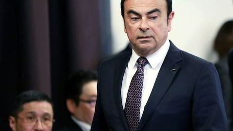 Renault har bestemt seg for å beholde Carlos Ghosn som toppsjef, selv om han sitter fengslet i Japan.