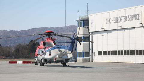 Lokalene til CHC helikopterservice på Flesland. Det var et helikopter fra dette selskapet som styrtet ved Turøy utenfor Bergen fredag. Foto: Emil Breistein / NTB