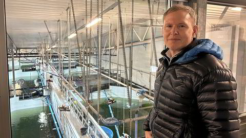 Ivan Vindheim er toppsjef i Mowi. Her avbildet under åpningen av selskapets nye postsmoltanlegg i Fjæra i Vestland fylke tidligere i vinter.