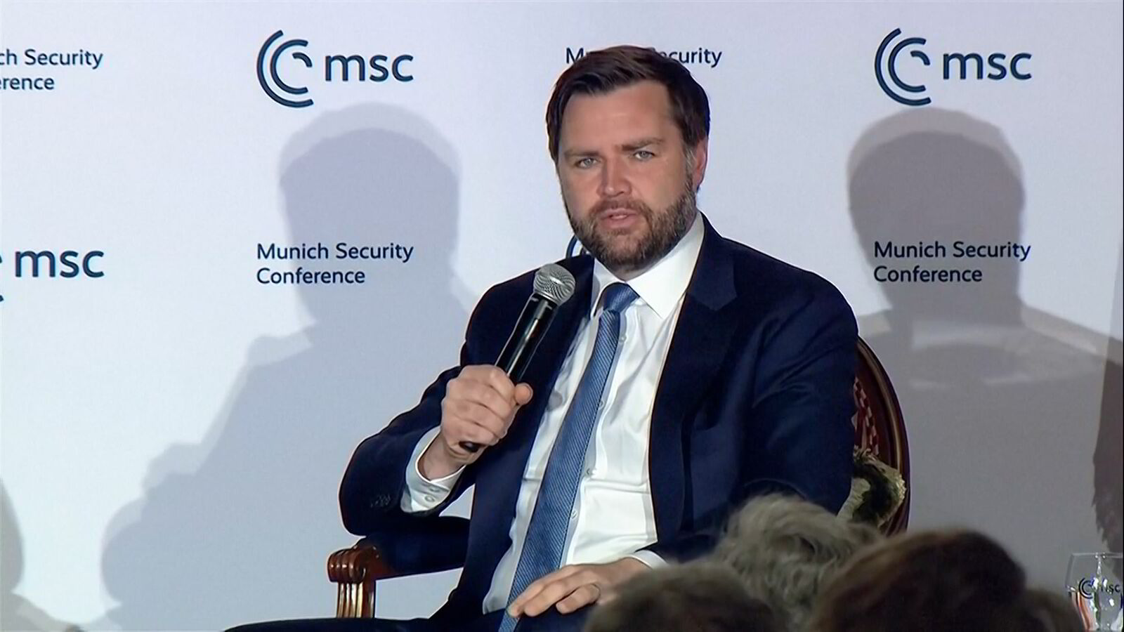 JD Vance om Russland: – Vi mener de ber om for mye. Ok?
